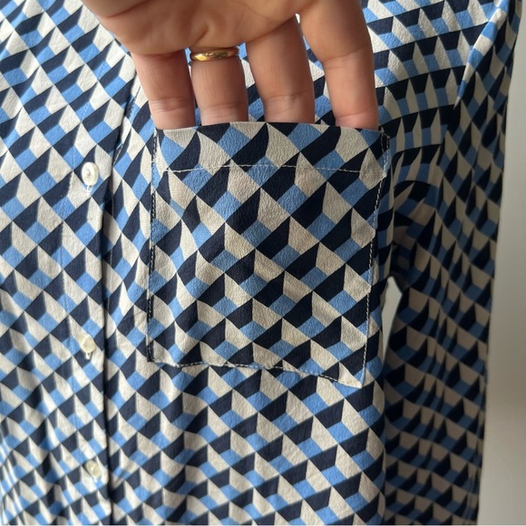 Women’s Geometric Blue and White Button-Up Silk Dress Shirt - Picture 4 of 13